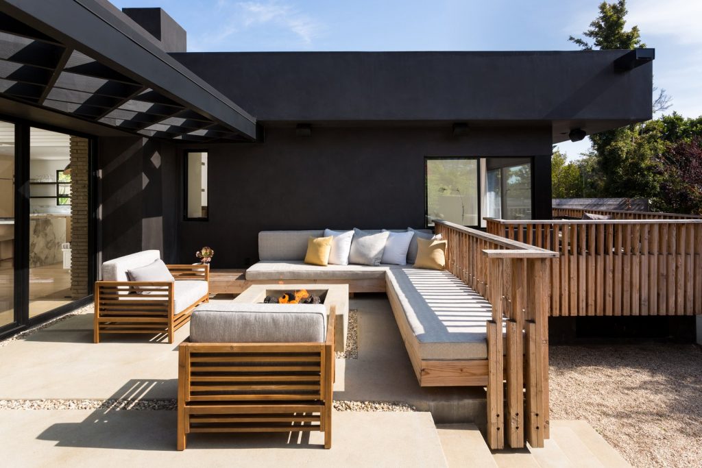 10 outdoor firepits for living outside 1024x683